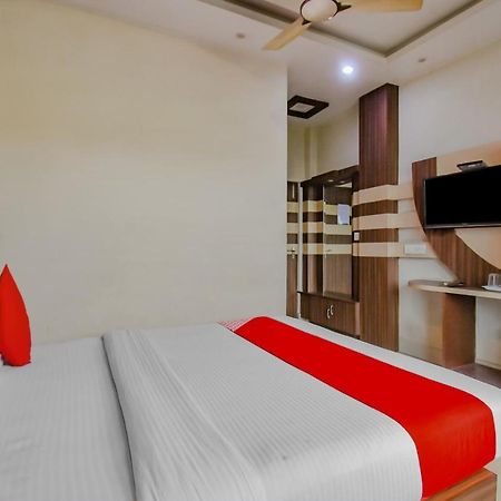 OYO 1851 Hotel Sefali Deluxe- Hygiene Ensured Calcutta Eksteriør billede