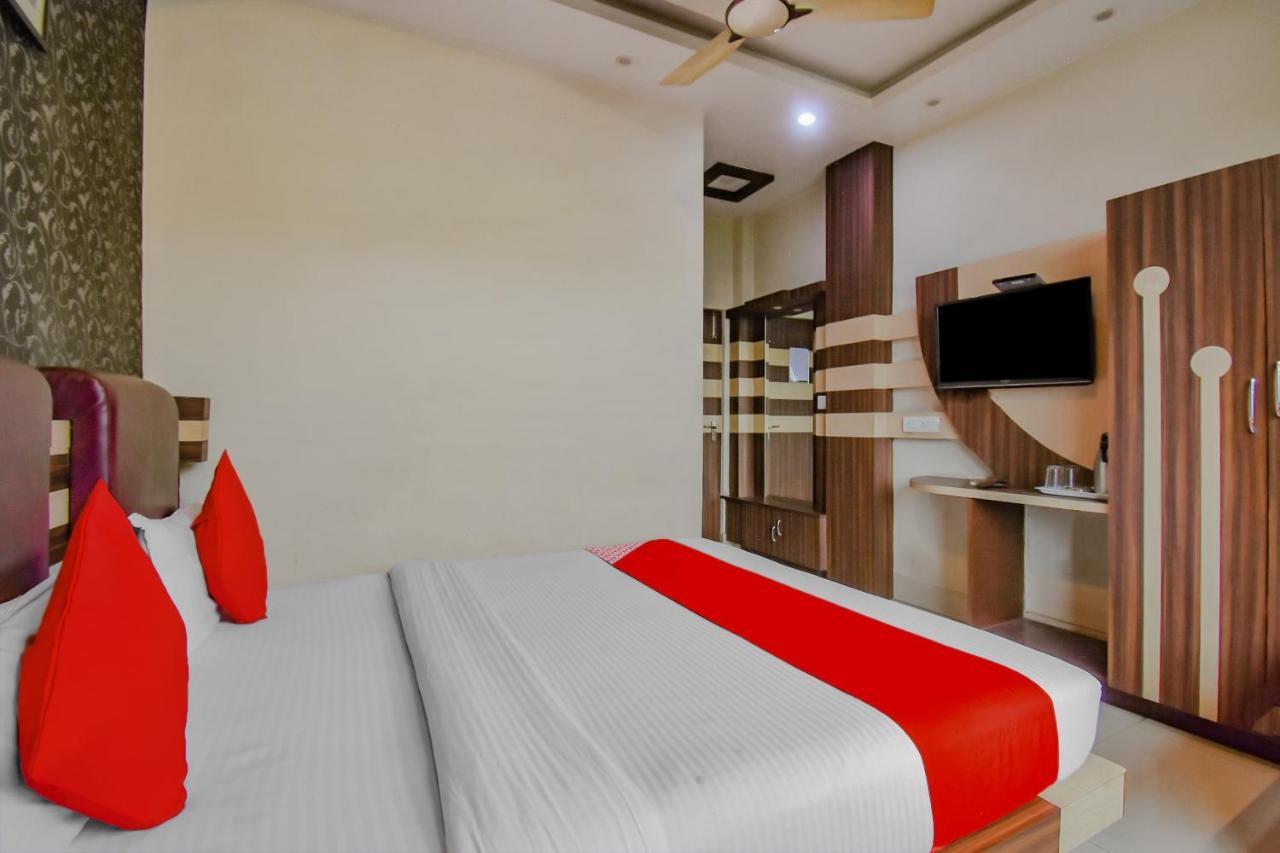 OYO 1851 Hotel Sefali Deluxe- Hygiene Ensured Calcutta Eksteriør billede