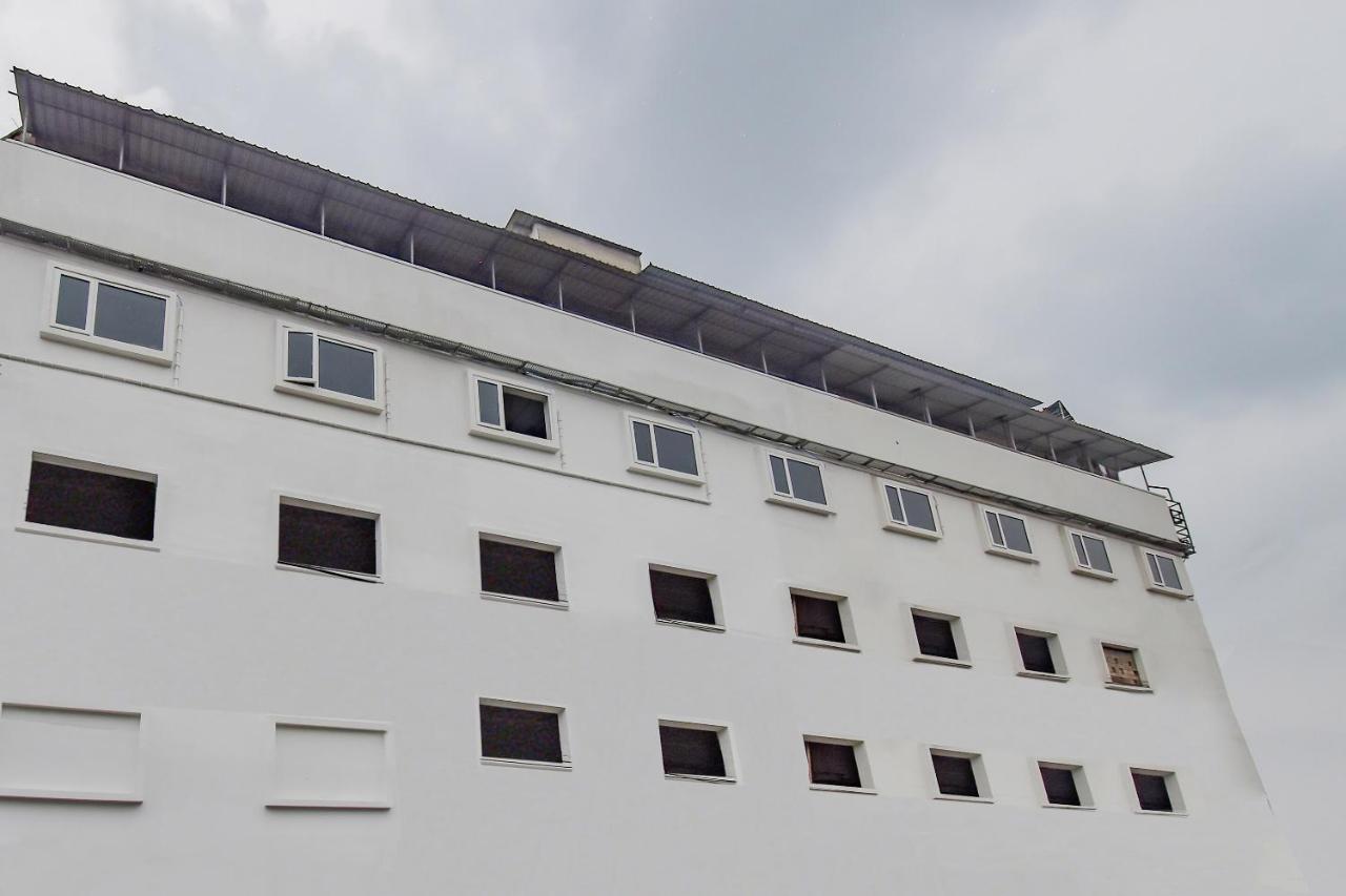 OYO 1851 Hotel Sefali Deluxe- Hygiene Ensured Calcutta Eksteriør billede